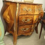764 1302 CHEST OF DRAWERS